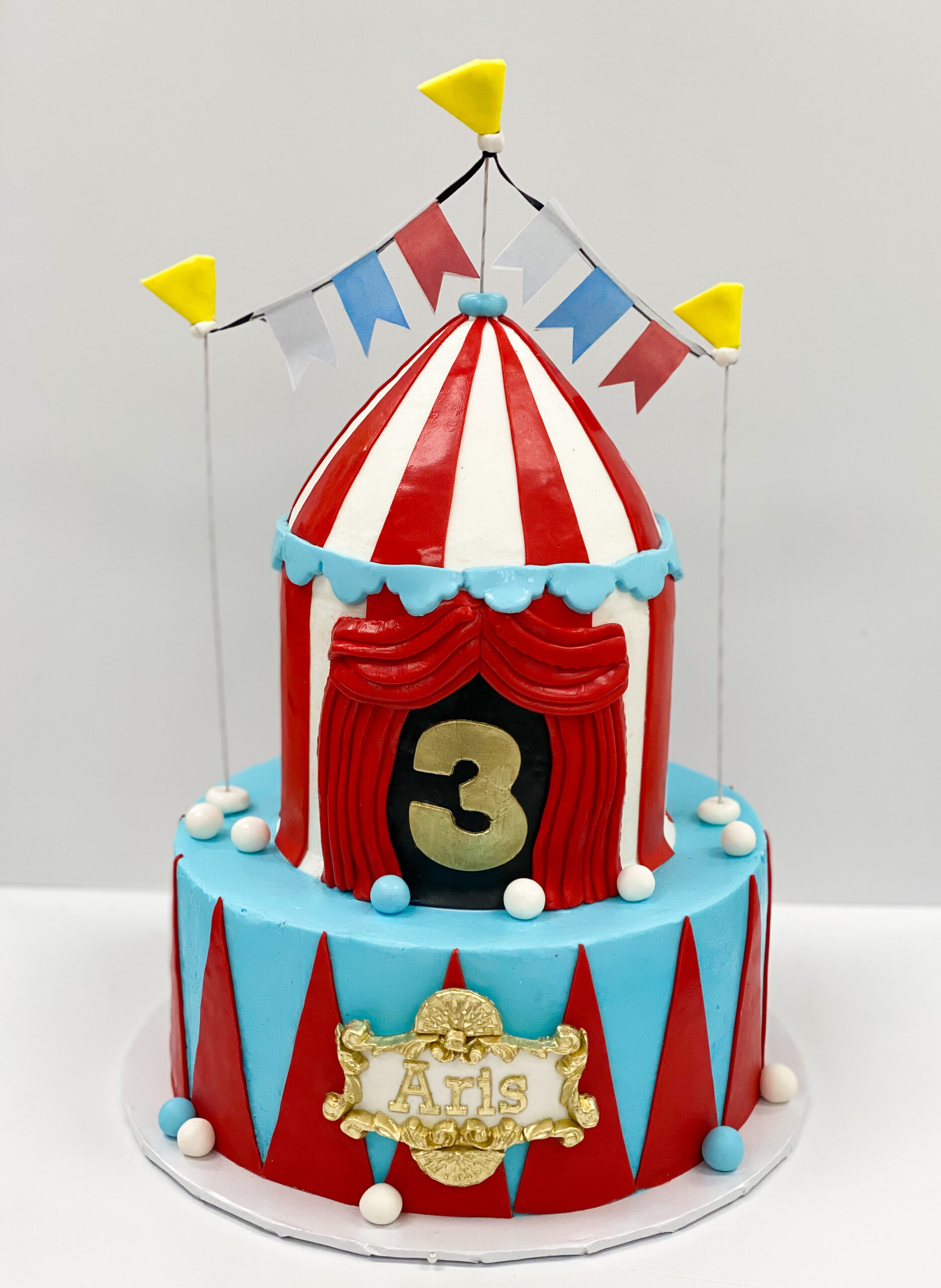 Top 2025 Trends for Birthday Cakes